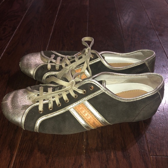 Louis Vuitton Authentic gold and brown sneakers - Picture 3 of 16